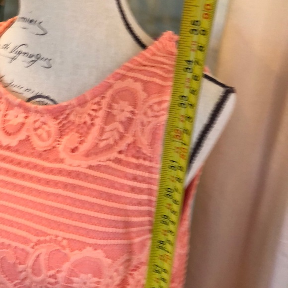 Coral lace dress - Picture 5 of 6
